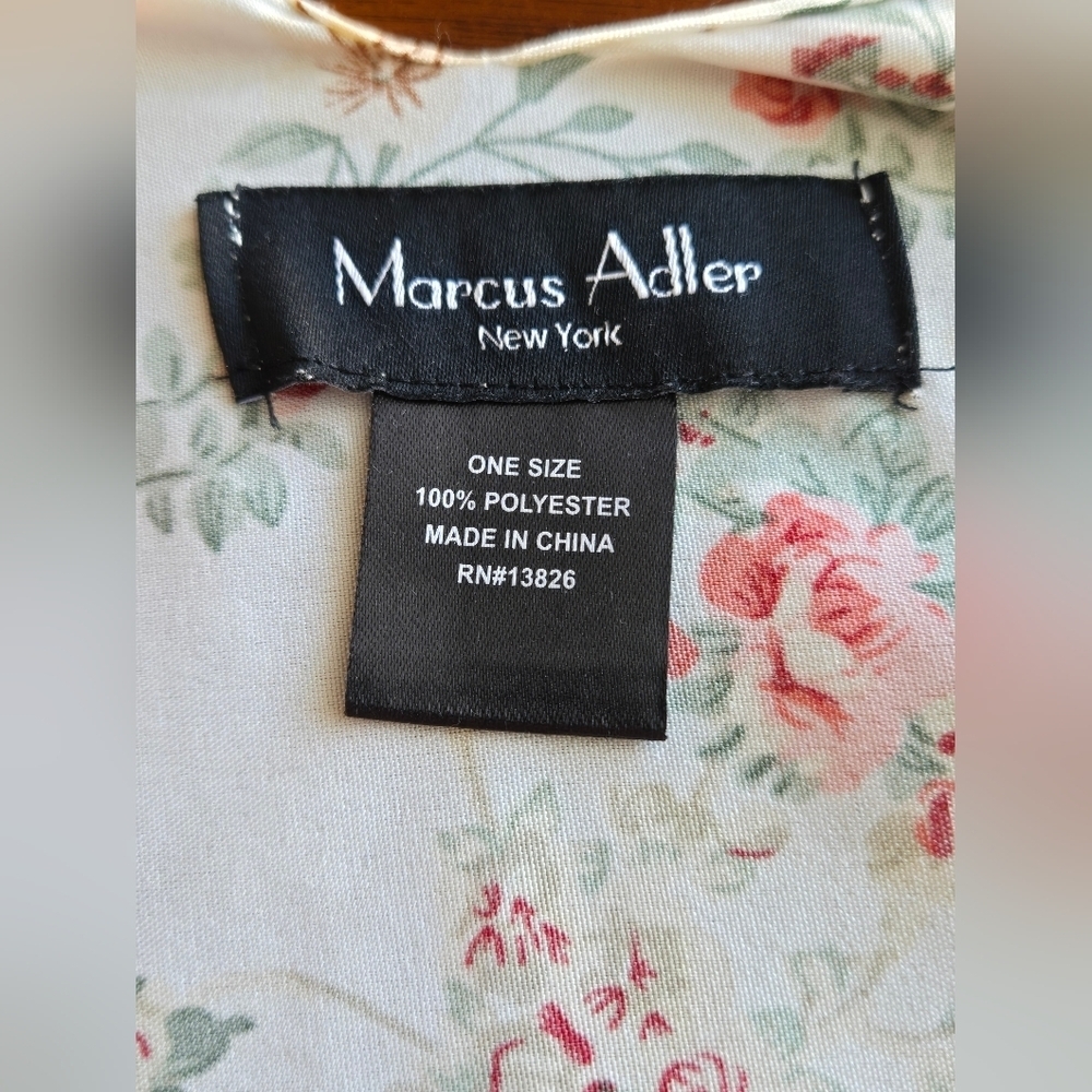 Marcus Adler New York One Size Floral Kimono - Picture 3 of 5